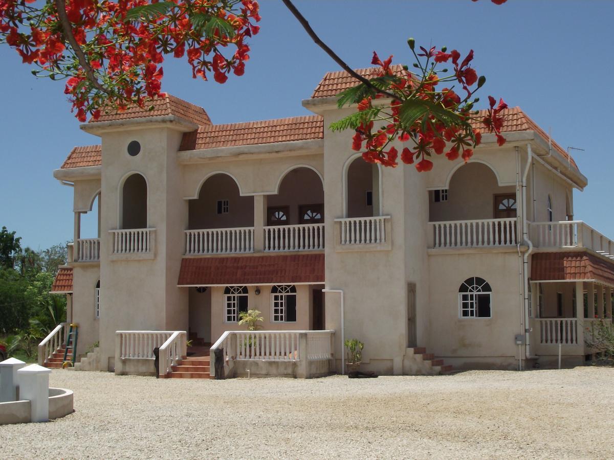 Serenity Sands Corozal Exterior photo